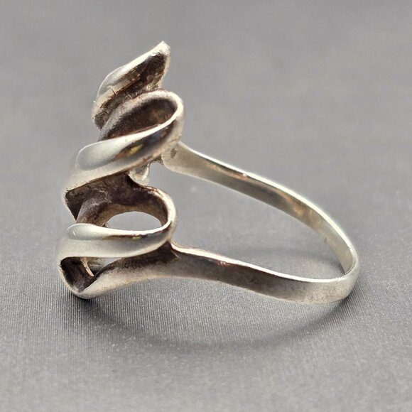 VTG Sterling Silver +925 Sculptural Swirl Ring Size 8 Abstract Wave 4.47g - Picture 2 of 9